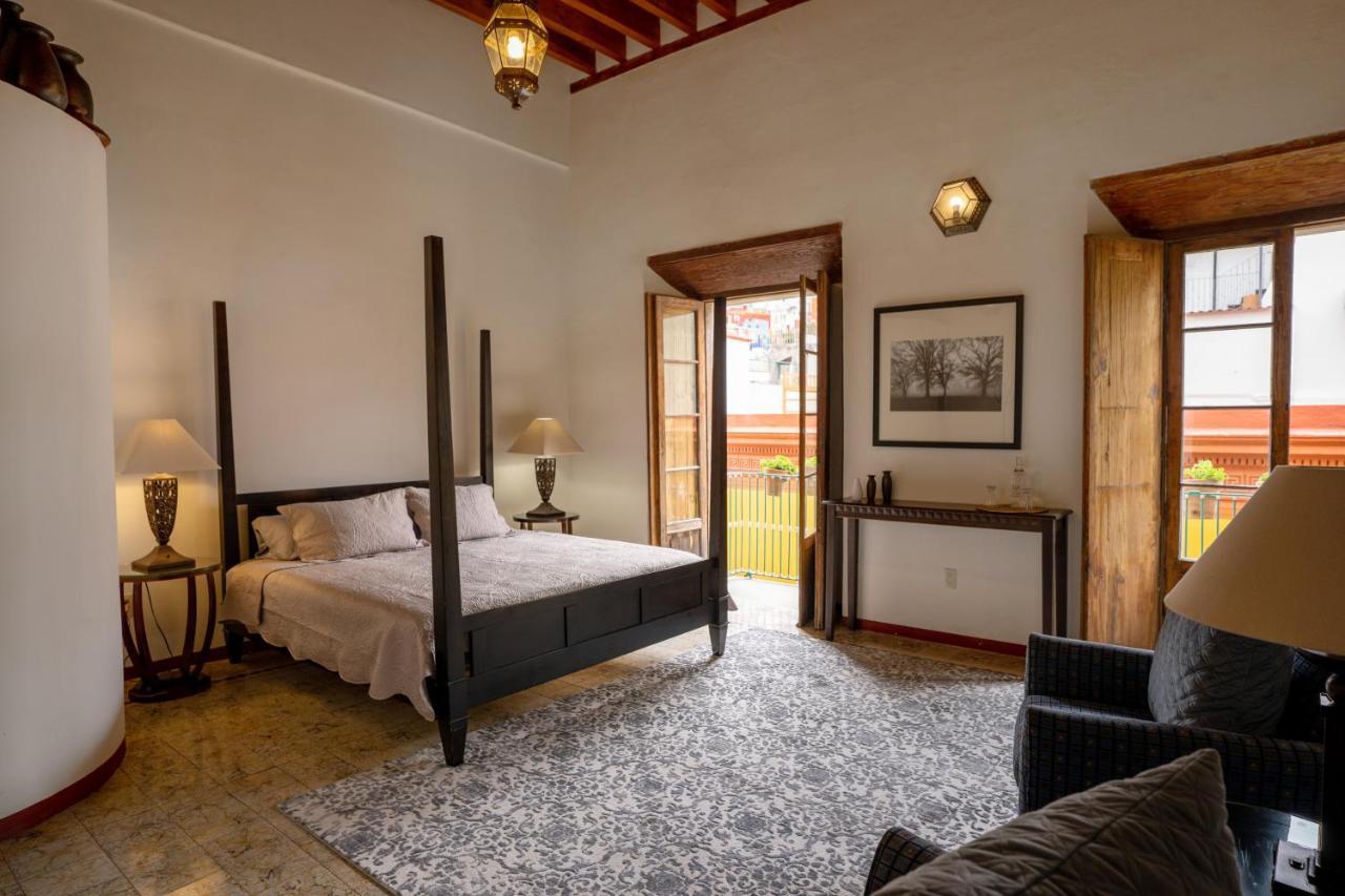 La Casa Veintidos Bed & Breakfast