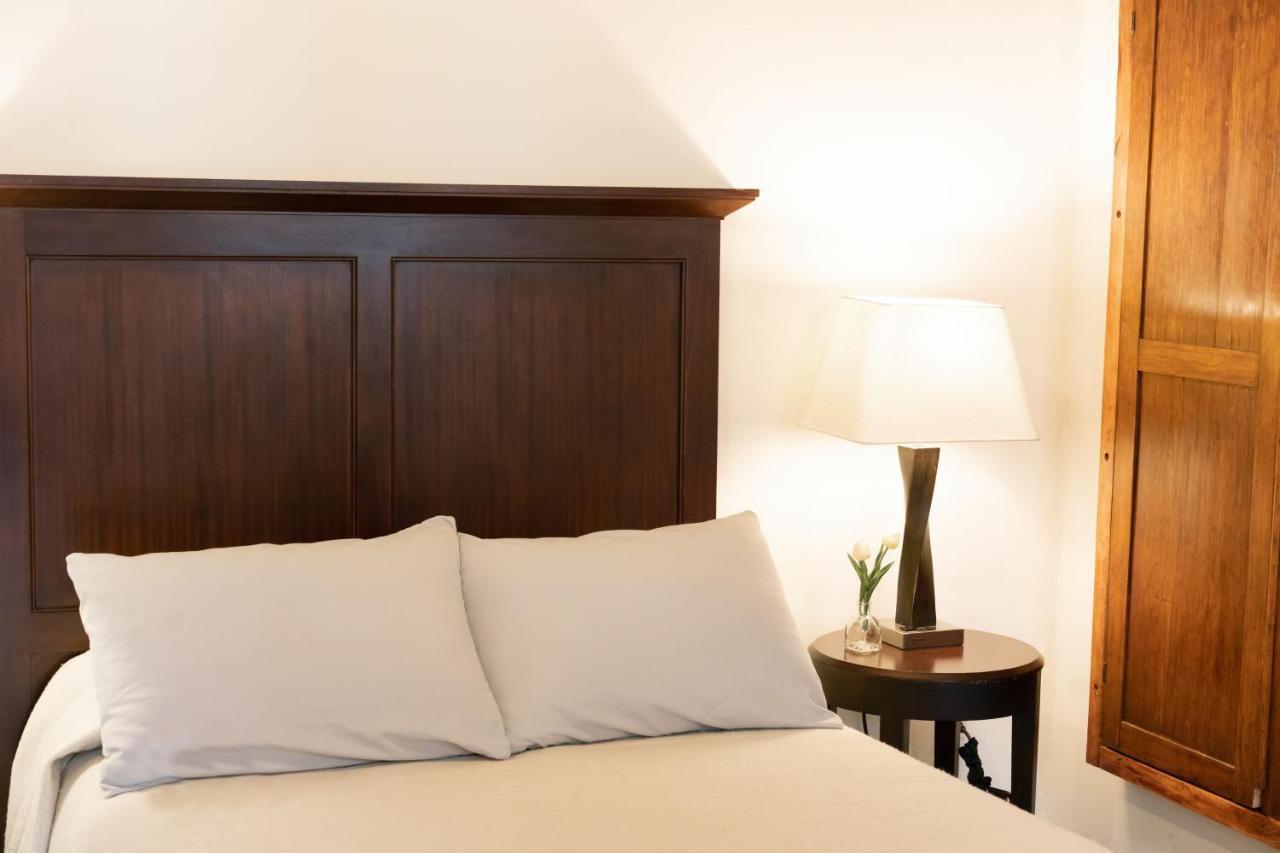La Casa Veintidos Bed & Breakfast