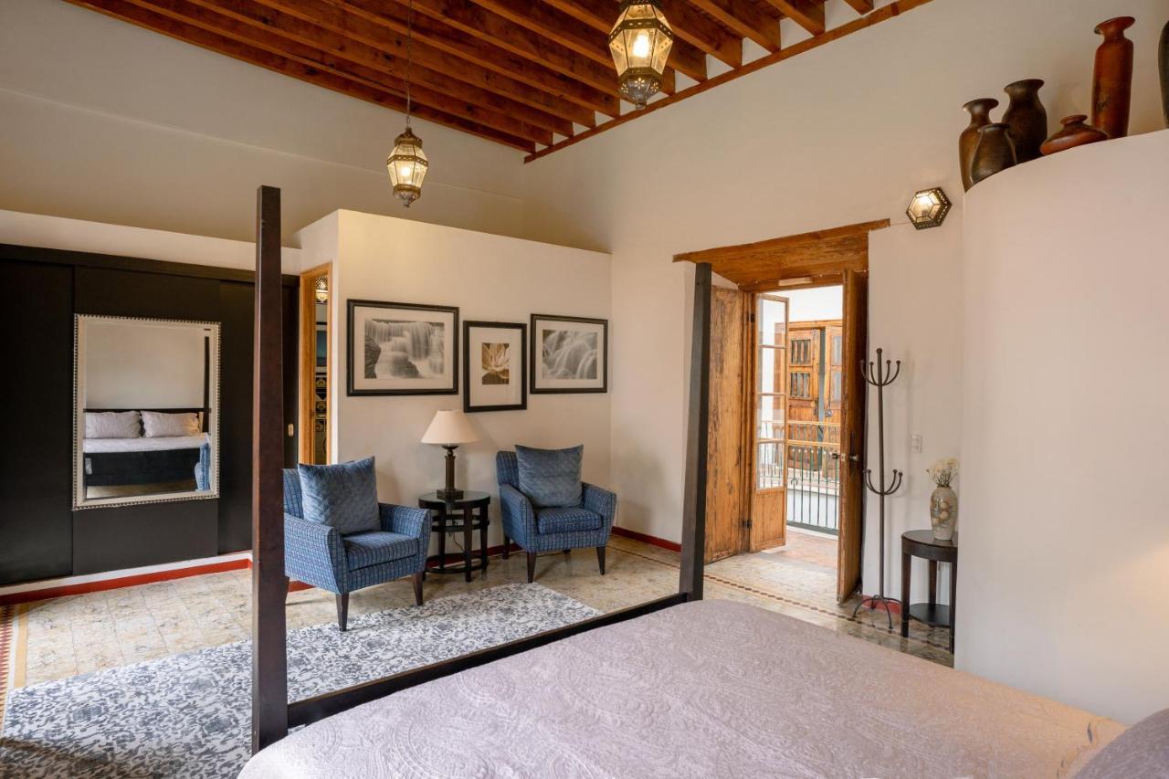 La Casa Veintidos Bed & Breakfast